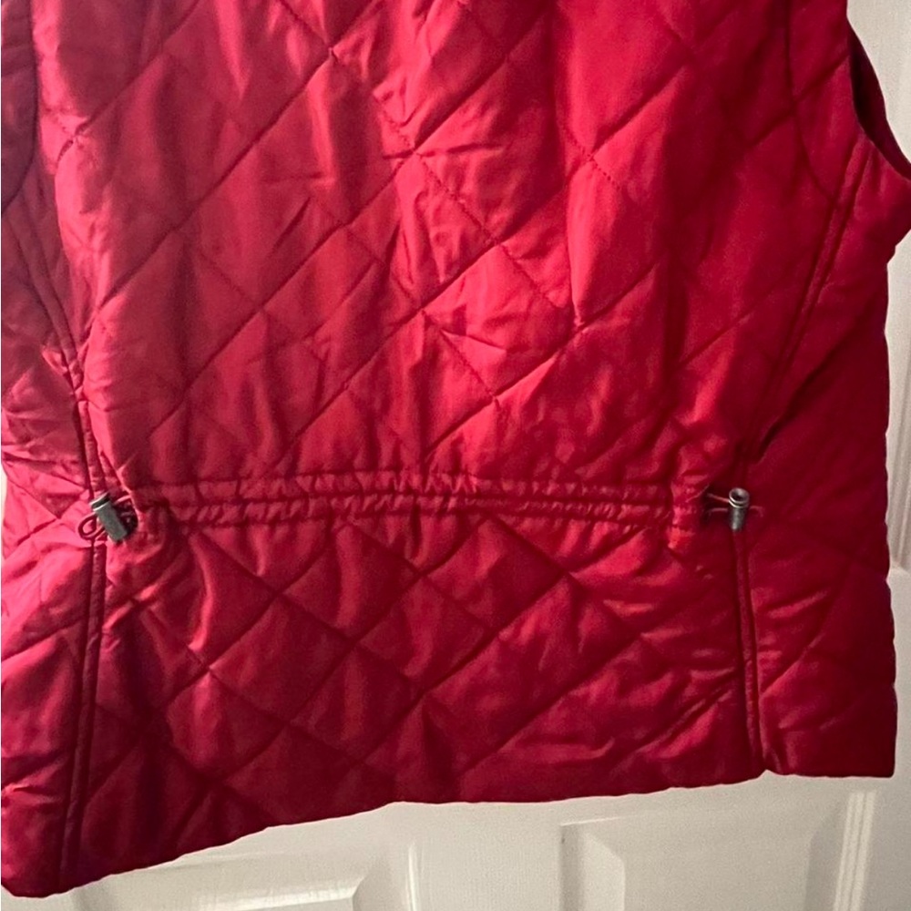 🎉Host pick🎉 Croft & Barrow Cherry Quilted Vest - Picture 5 of 5
